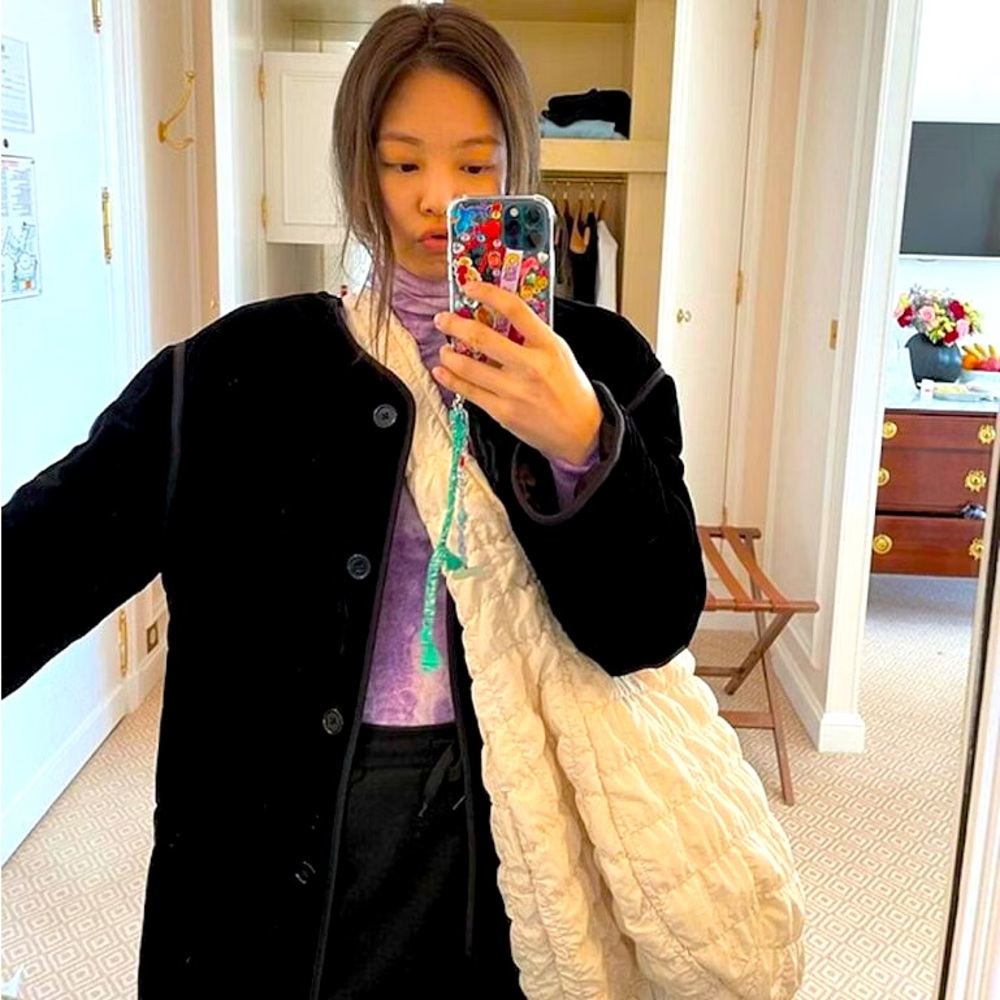 ❌sold❌ COS quilted cloud bag white -XL